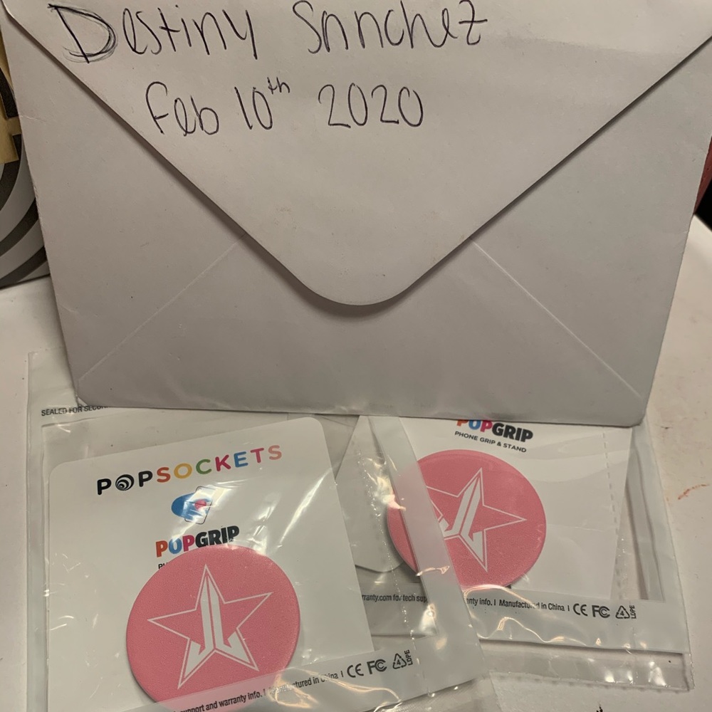 Jeffree star pop socket